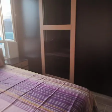 Lakeside Drilon-tushemisht Apartment